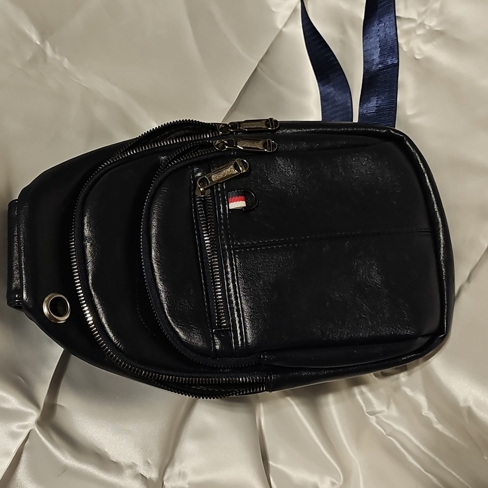 Black Leather Men's Sling Bag